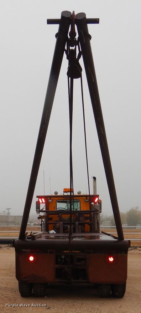 image for item DG8274 1980 Peterbilt 353  winch truck