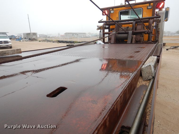 image for item DG8274 1980 Peterbilt 353  winch truck