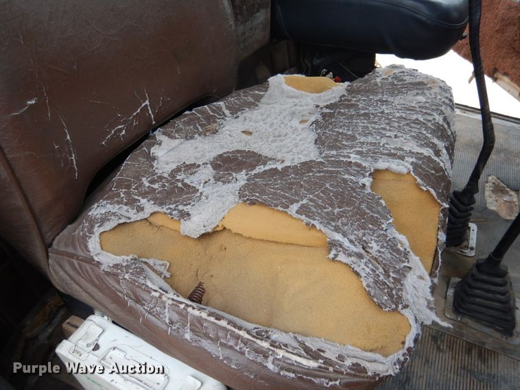 image for item DG8274 1980 Peterbilt 353  winch truck