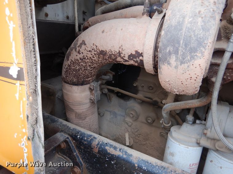 image for item DG8274 1980 Peterbilt 353  winch truck