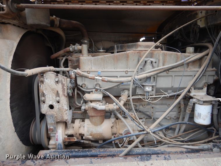 image for item DG8274 1980 Peterbilt 353  winch truck