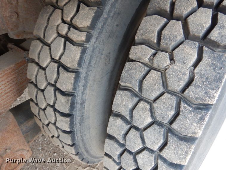 image for item DG8274 1980 Peterbilt 353  winch truck