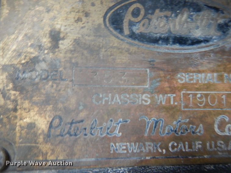 image for item DG8274 1980 Peterbilt 353  winch truck