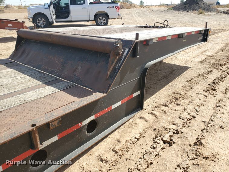 image for item DG8276 2007 Doonan 532DD12RC drop deck equipment trailer