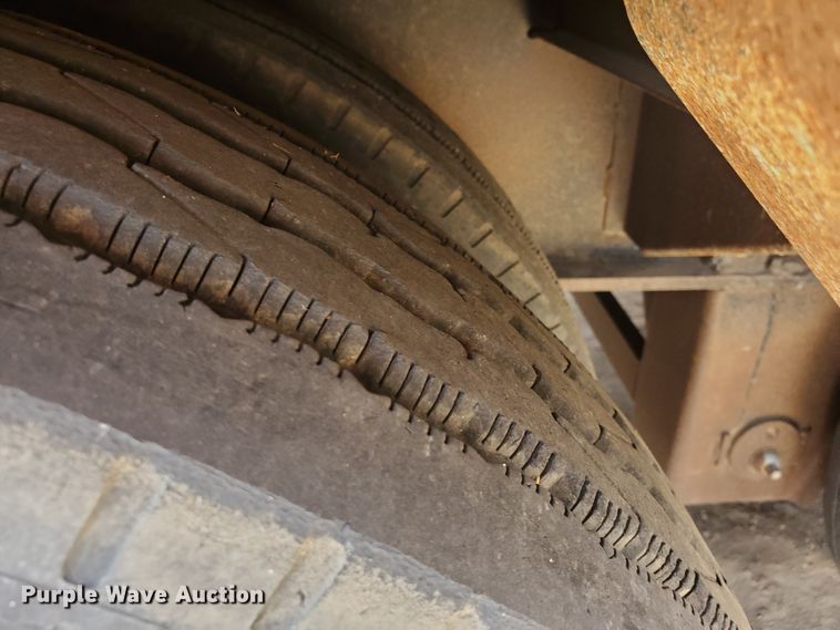 image for item DG8276 2007 Doonan 532DD12RC drop deck equipment trailer