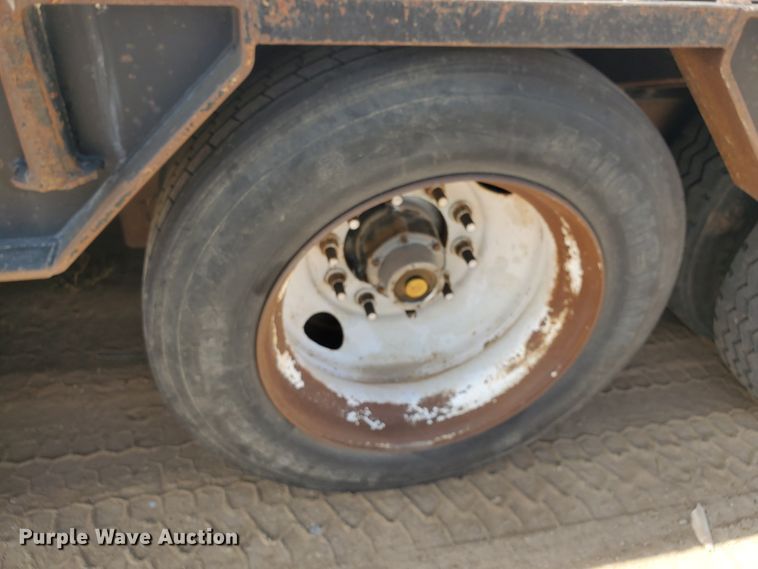 image for item DG8276 2007 Doonan 532DD12RC drop deck equipment trailer