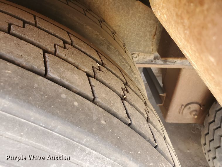 image for item DG8276 2007 Doonan 532DD12RC drop deck equipment trailer