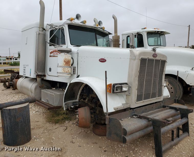 image for item DG8278 1989 Peterbilt 379  semi truck