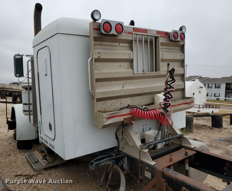 image for item DG8278 1989 Peterbilt 379  semi truck