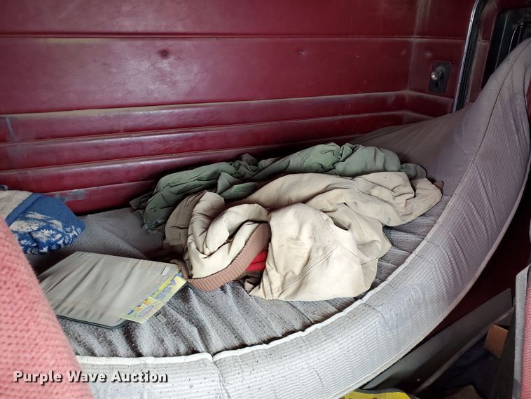 image for item DG8278 1989 Peterbilt 379  semi truck