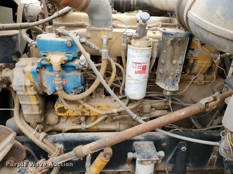 image for item DG8278 1989 Peterbilt 379  semi truck