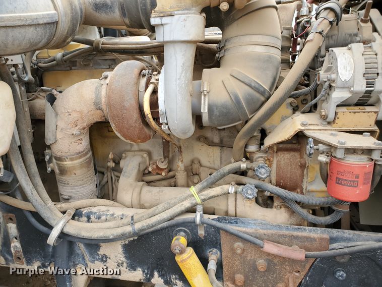 image for item DG8278 1989 Peterbilt 379  semi truck