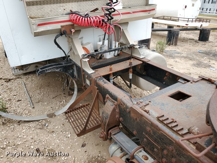 image for item DG8278 1989 Peterbilt 379  semi truck