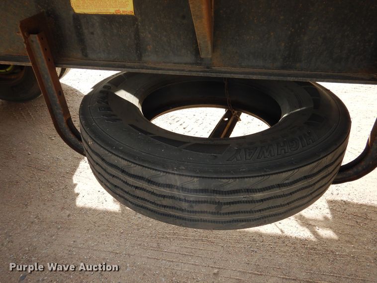 image for item DG8279 1994 Fontaine FTW-5-8048WSAW flatbed trailer