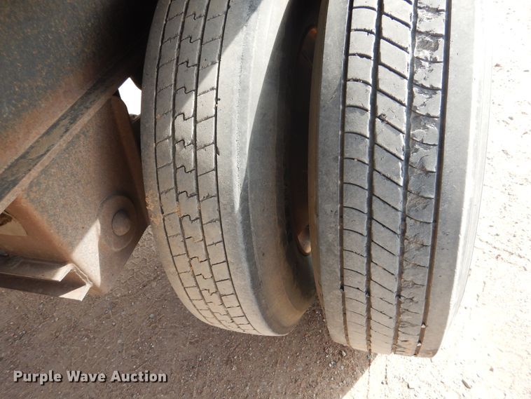 image for item DG8279 1994 Fontaine FTW-5-8048WSAW flatbed trailer