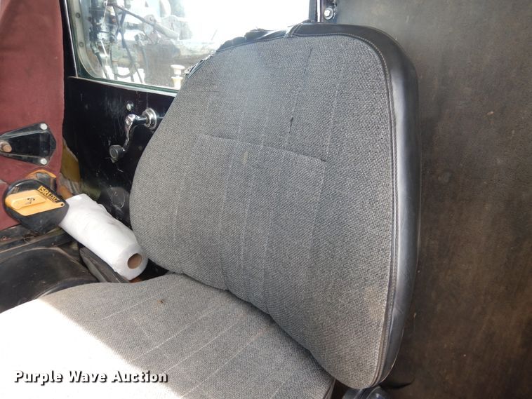 image for item DG8280 1980 Kenworth C500  winch truck