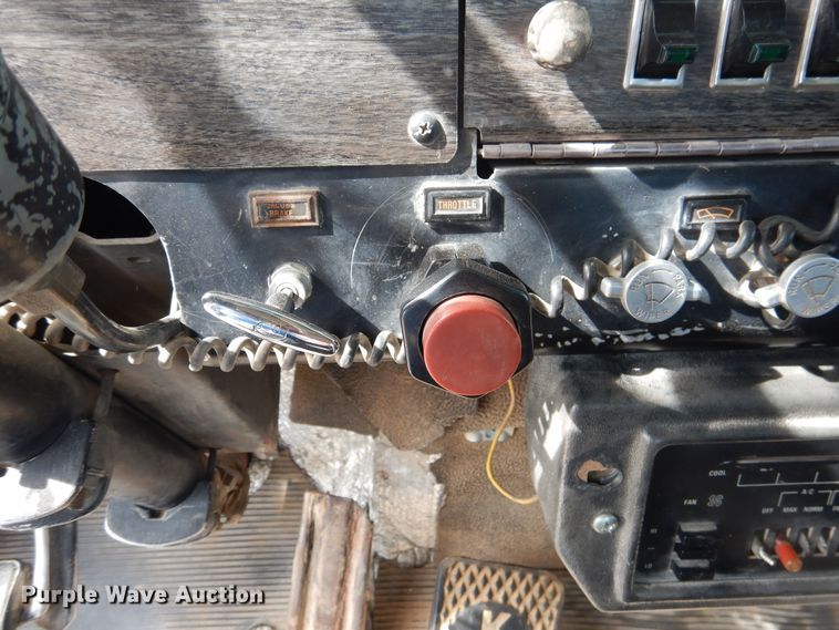 image for item DG8280 1980 Kenworth C500  winch truck