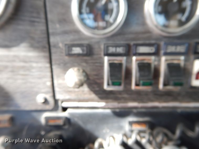 image for item DG8280 1980 Kenworth C500  winch truck