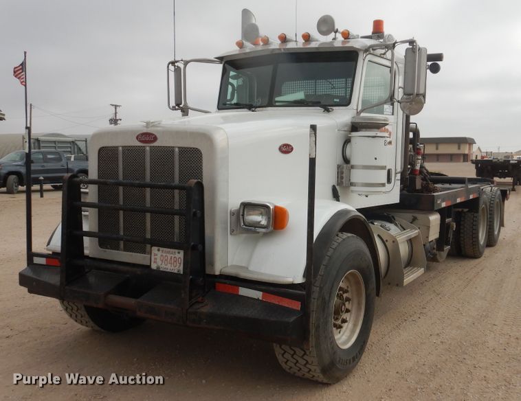 image for item DG8282 2008 Peterbilt 367  winch truck