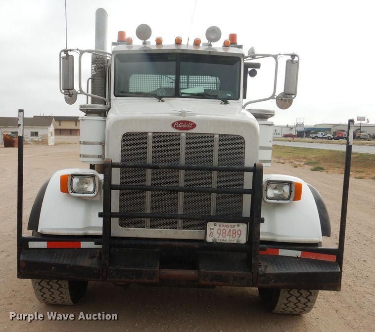 image for item DG8282 2008 Peterbilt 367  winch truck
