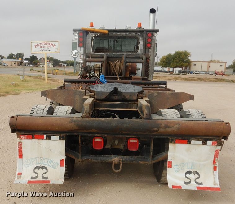 image for item DG8282 2008 Peterbilt 367  winch truck