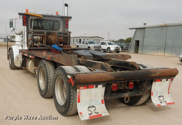 image for item DG8282 2008 Peterbilt 367  winch truck