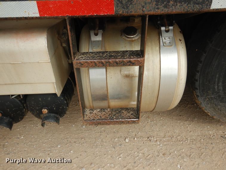 image for item DG8282 2008 Peterbilt 367  winch truck