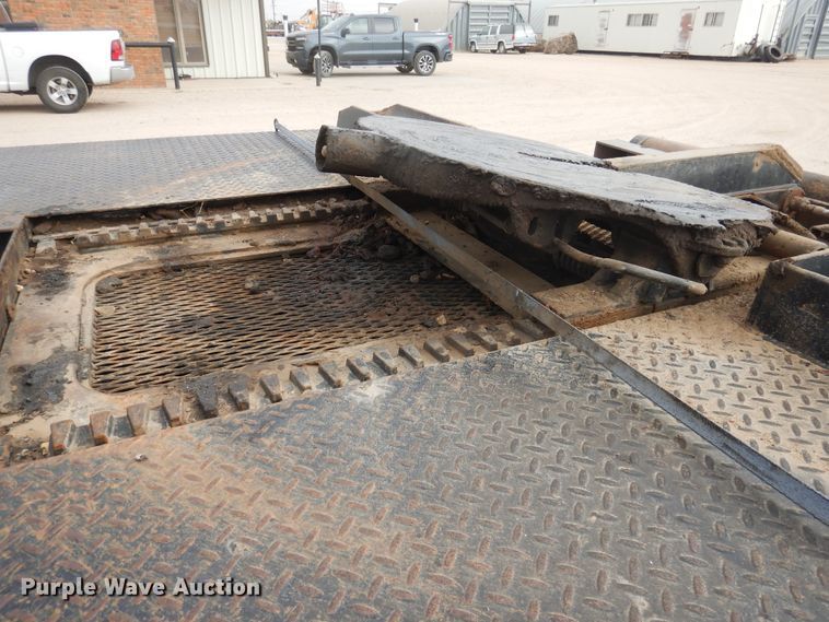 image for item DG8282 2008 Peterbilt 367  winch truck