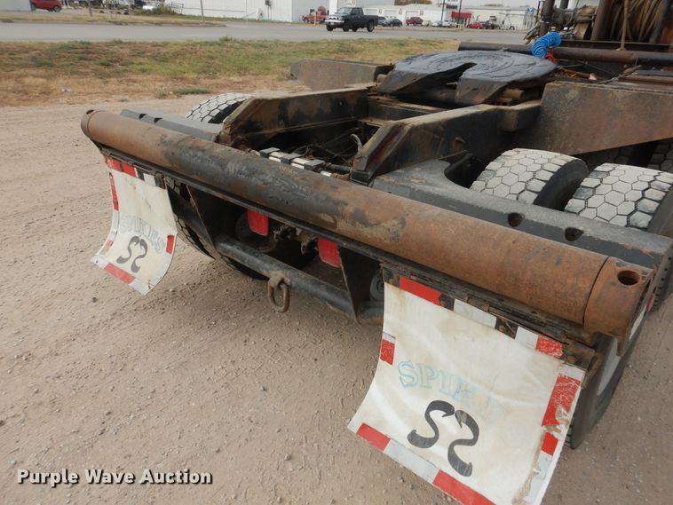 image for item DG8282 2008 Peterbilt 367  winch truck