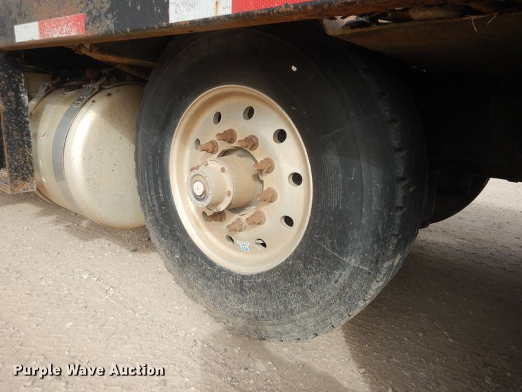 image for item DG8282 2008 Peterbilt 367  winch truck