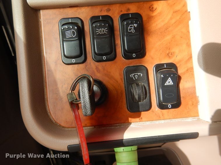 image for item DG8282 2008 Peterbilt 367  winch truck