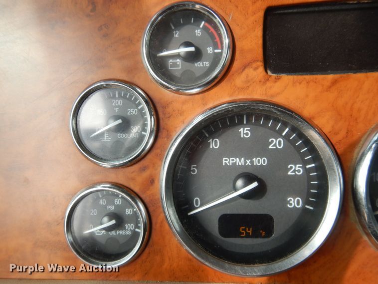 image for item DG8282 2008 Peterbilt 367  winch truck