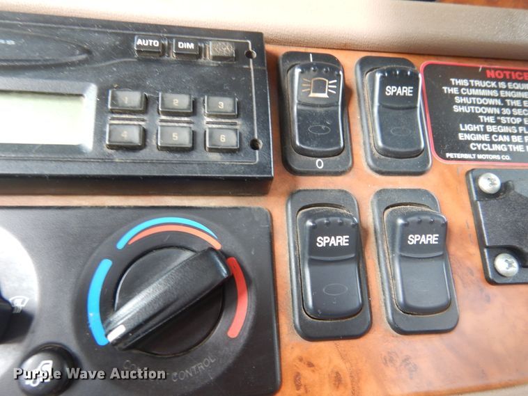 image for item DG8282 2008 Peterbilt 367  winch truck