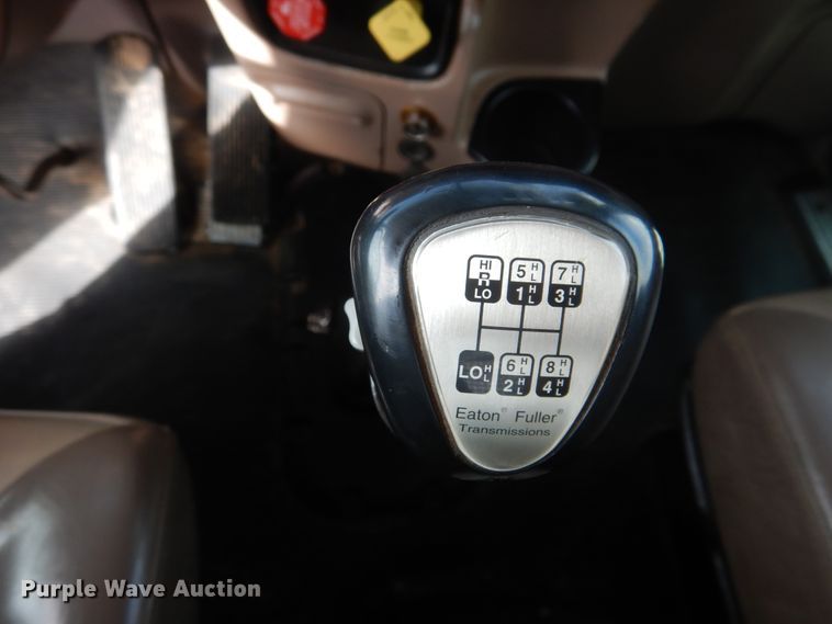 image for item DG8282 2008 Peterbilt 367  winch truck