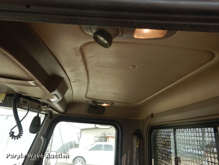 image for item DG8282 2008 Peterbilt 367  winch truck