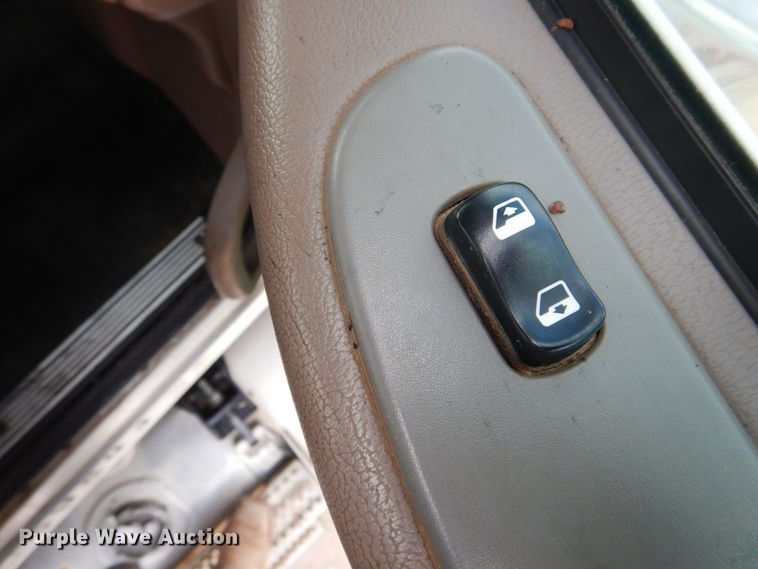 image for item DG8282 2008 Peterbilt 367  winch truck