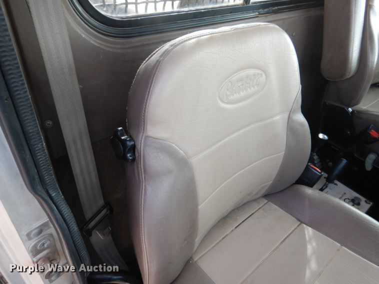 image for item DG8282 2008 Peterbilt 367  winch truck