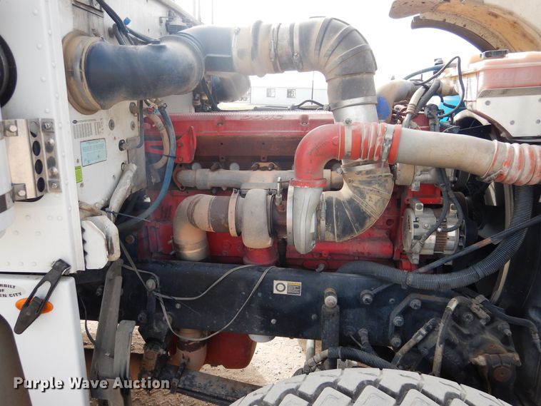 image for item DG8282 2008 Peterbilt 367  winch truck