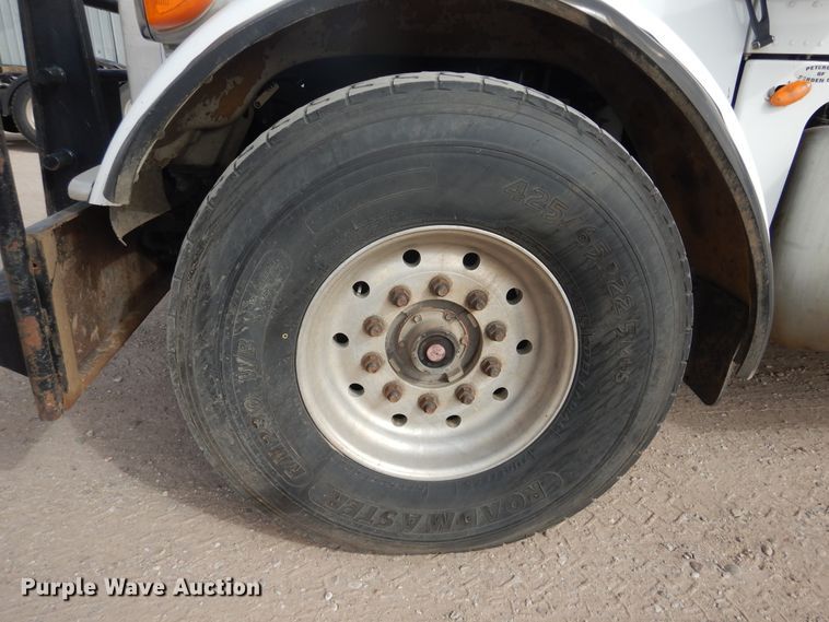 image for item DG8282 2008 Peterbilt 367  winch truck