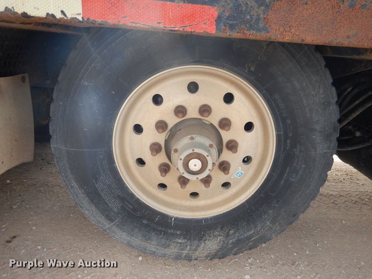 image for item DG8282 2008 Peterbilt 367  winch truck