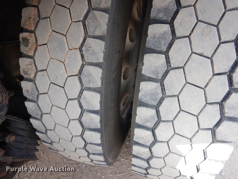 image for item DG8282 2008 Peterbilt 367  winch truck