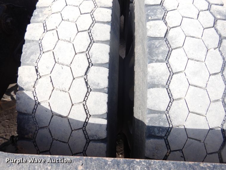 image for item DG8282 2008 Peterbilt 367  winch truck