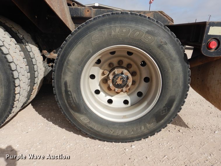 image for item DG8282 2008 Peterbilt 367  winch truck