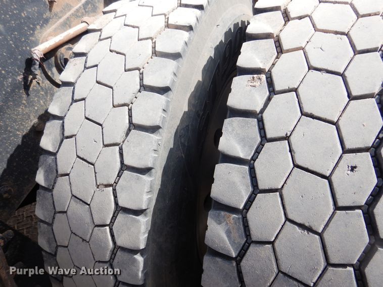 image for item DG8282 2008 Peterbilt 367  winch truck