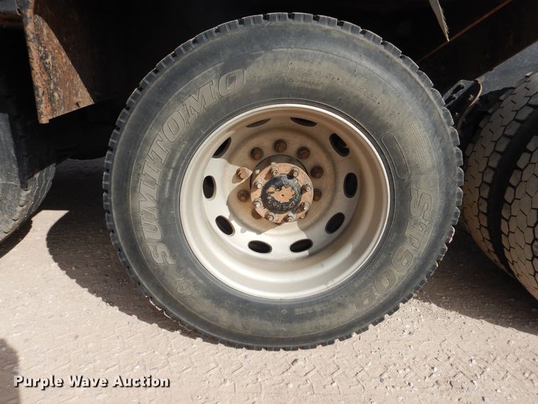 image for item DG8282 2008 Peterbilt 367  winch truck