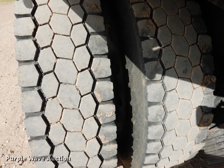 image for item DG8282 2008 Peterbilt 367  winch truck