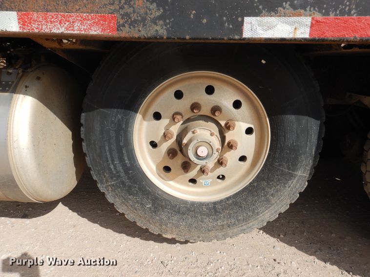 image for item DG8282 2008 Peterbilt 367  winch truck