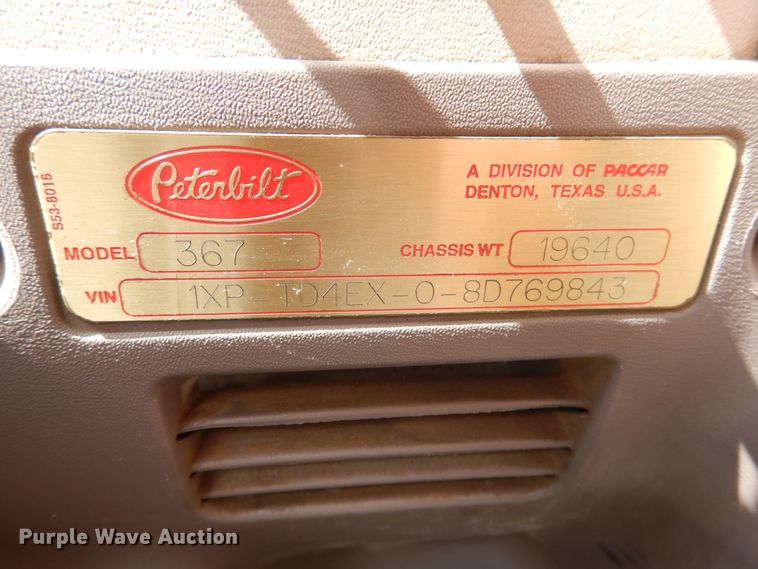 image for item DG8282 2008 Peterbilt 367  winch truck