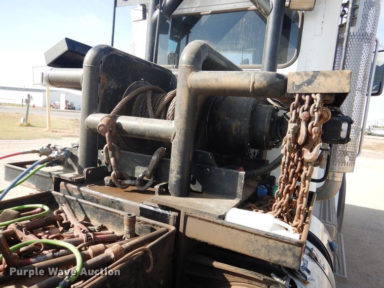 image for item DG8283 2013 Peterbilt 388  winch truck