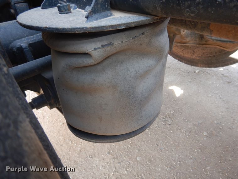 image for item DG8283 2013 Peterbilt 388  winch truck